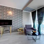 Sirius - Free Access Hotel