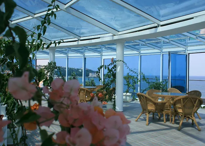 Sirius - Free Access Hotel Saints Constantine and Helena