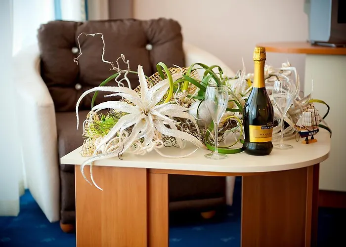 Sirius - Free Access Hotel